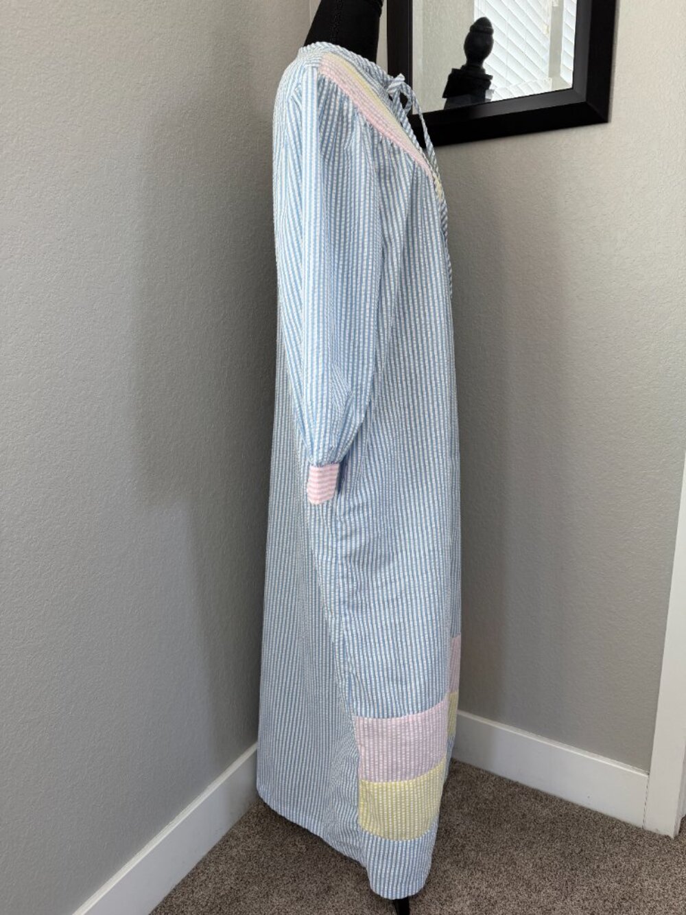 Vintage 70s SAYBURY Pastel Cotton Seersucker Long Sleeve Maxi House Dress Large - Picture 4 of 12
